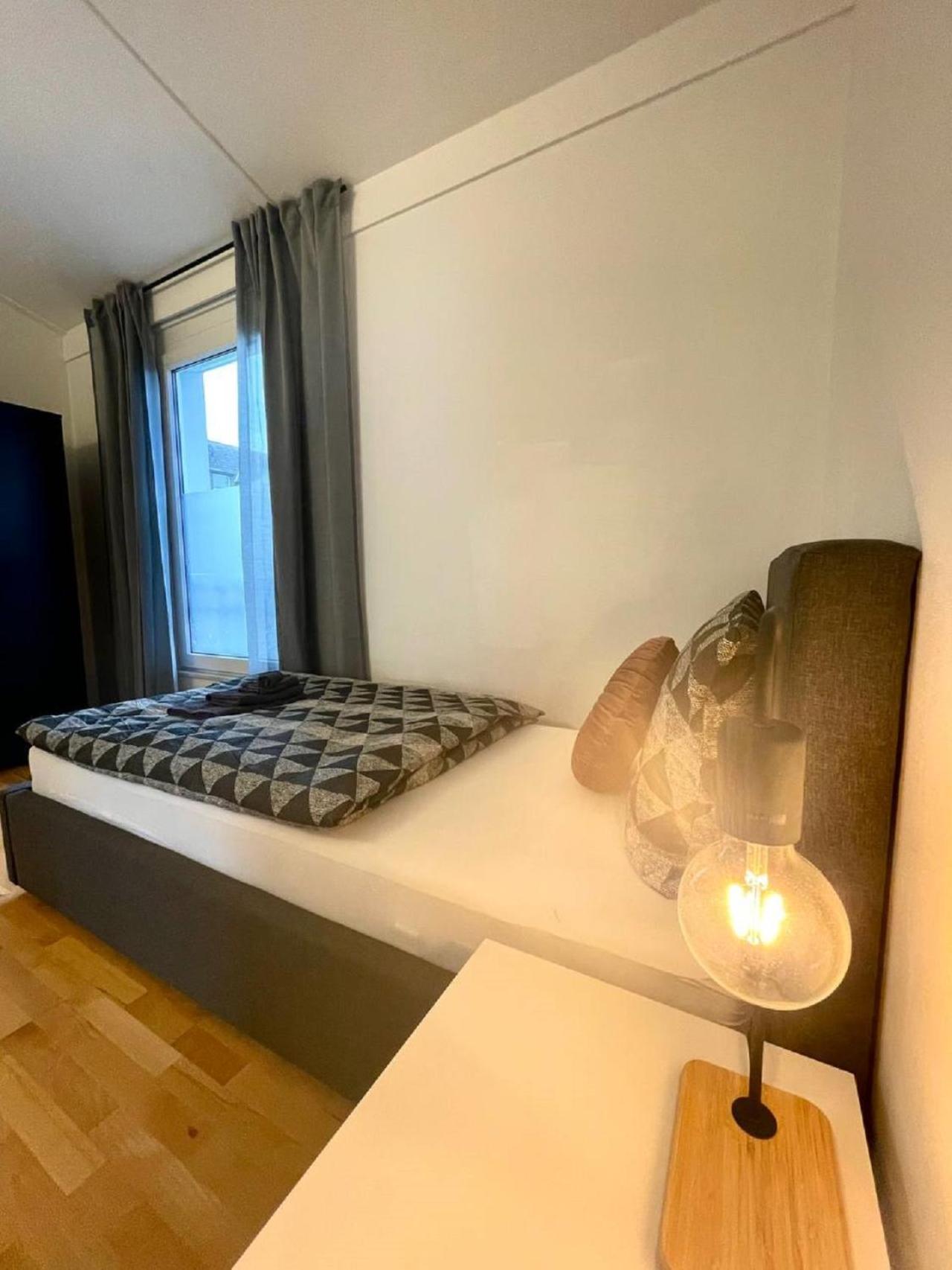 Geraeumiges Ferienhaus In Koblenz Кобленц Екстериор снимка