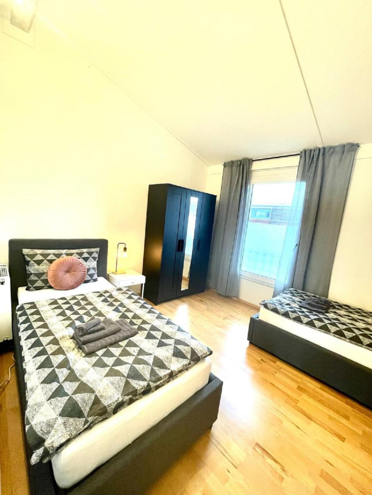 Geraeumiges Ferienhaus In Koblenz Кобленц Екстериор снимка