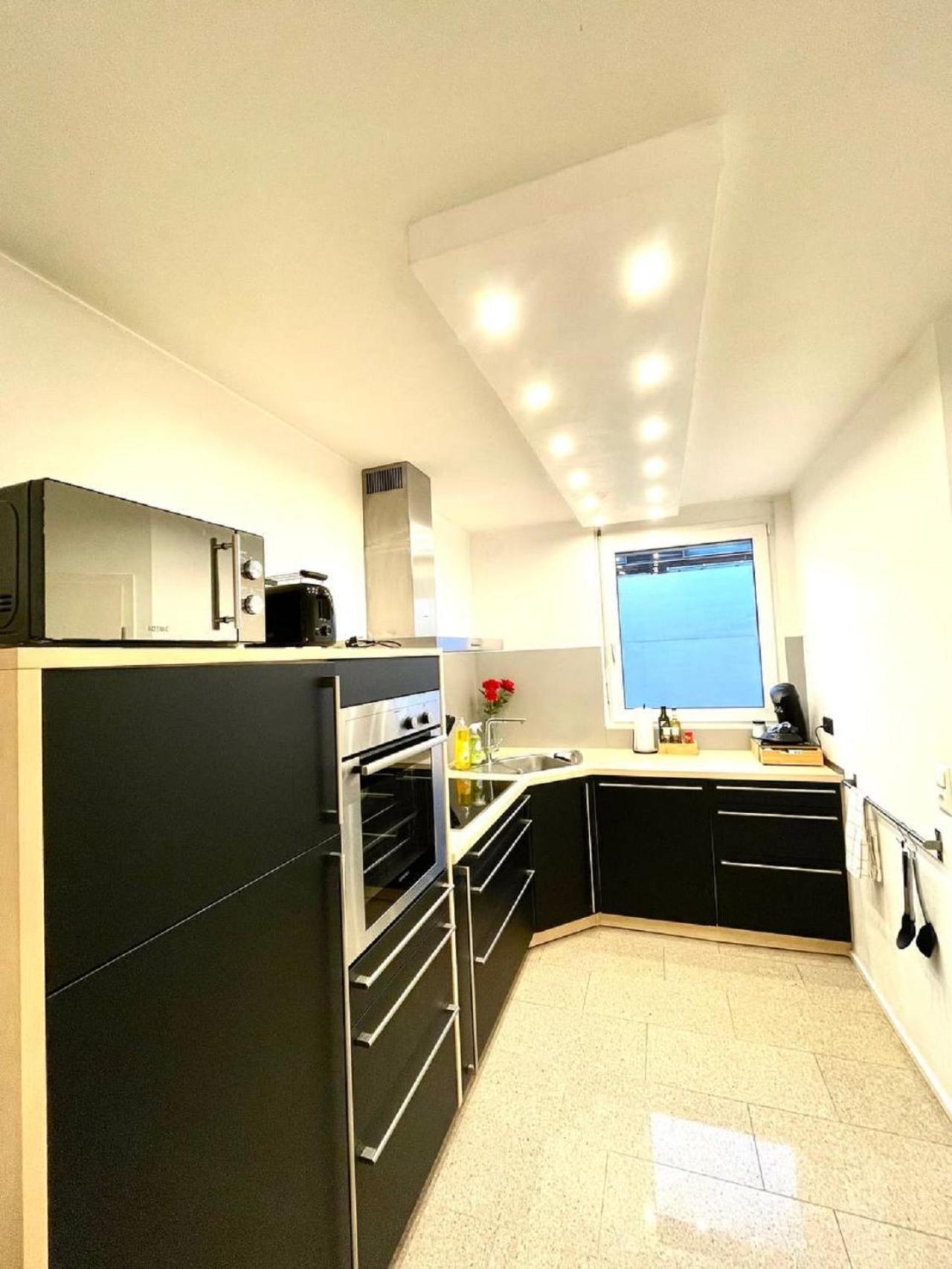 Geraeumiges Ferienhaus In Koblenz Кобленц Екстериор снимка