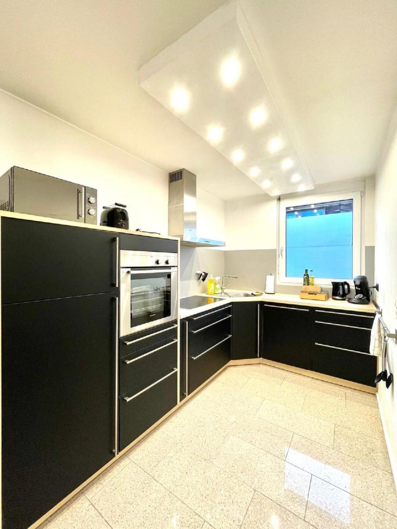Geraeumiges Ferienhaus In Koblenz Кобленц Екстериор снимка