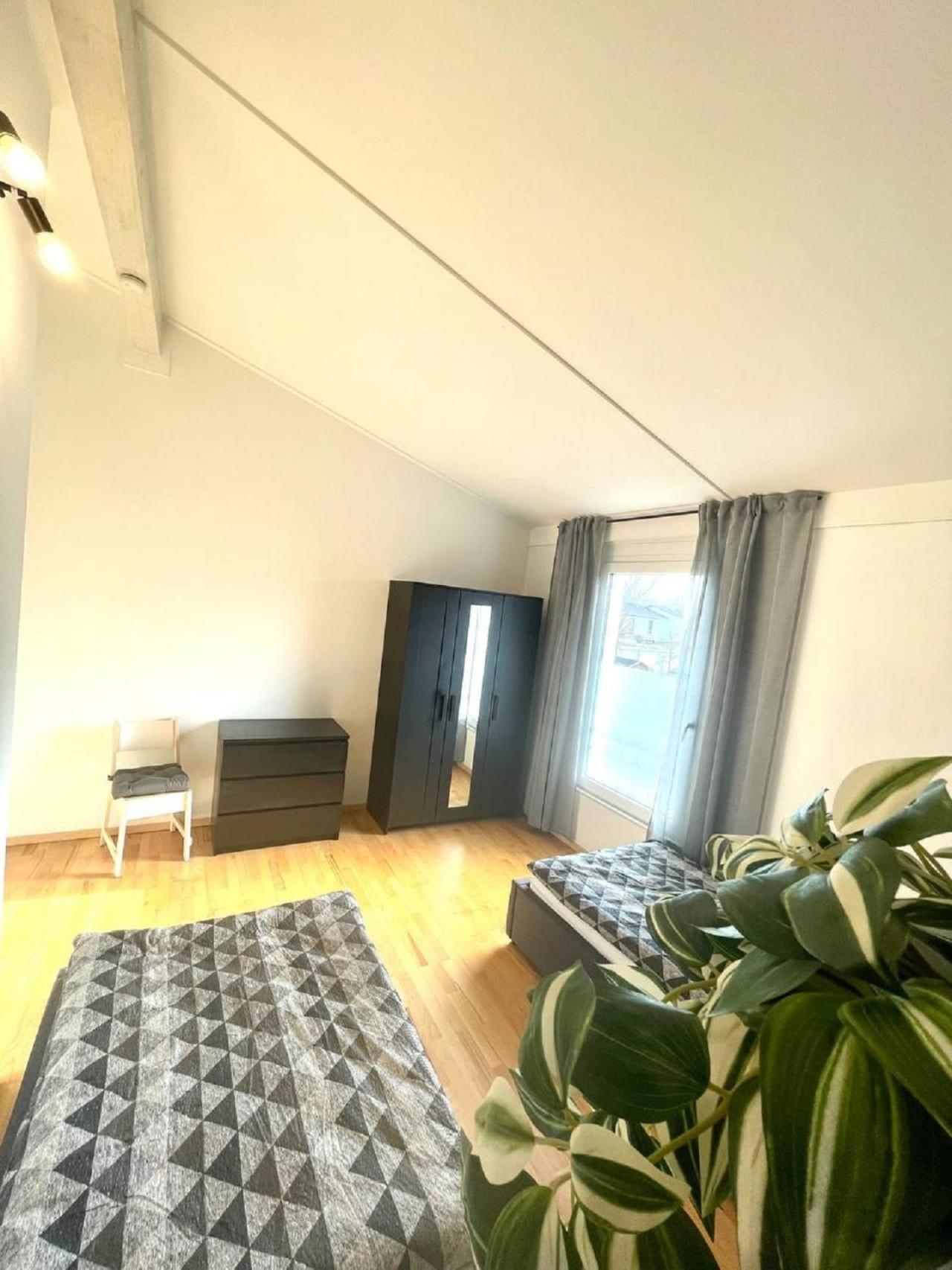 Geraeumiges Ferienhaus In Koblenz Кобленц Екстериор снимка
